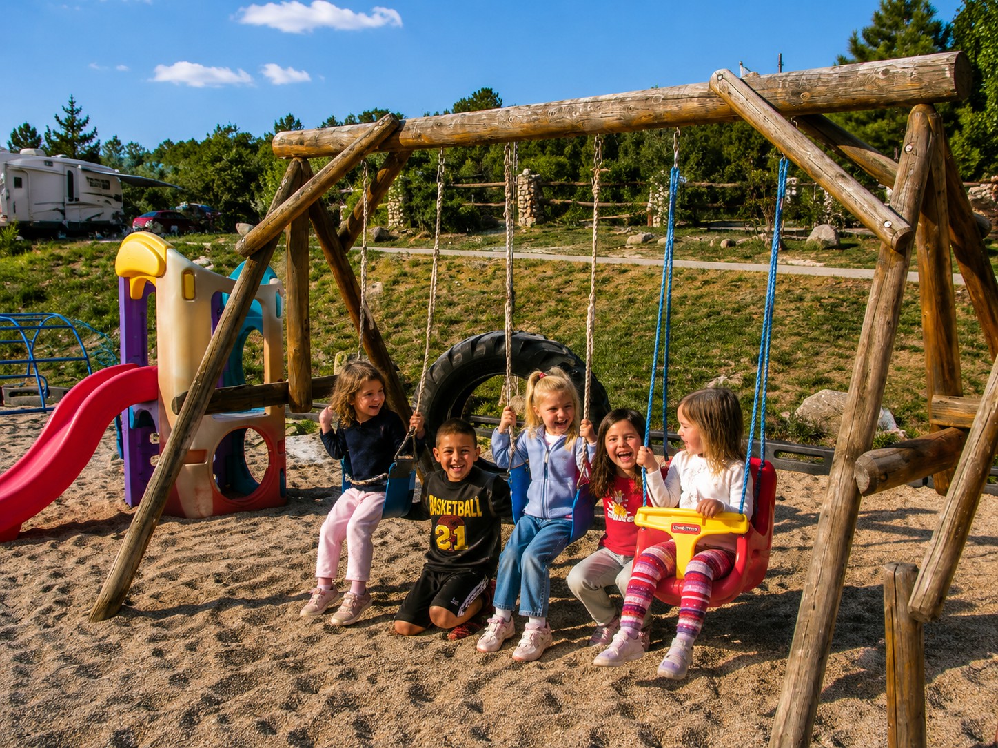 Playground 6 Swings